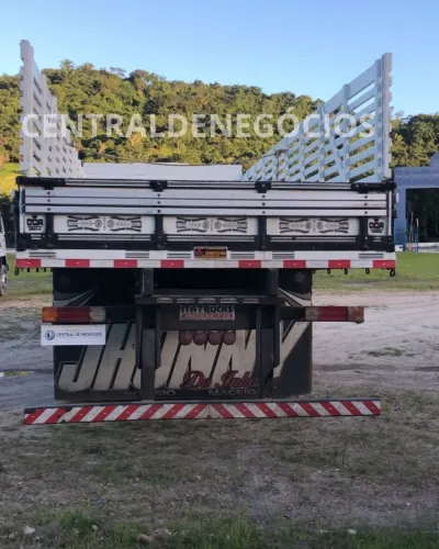 CAMINHÃO ATRON 1319 - 2014 C/ CARROCERIA