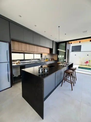 Casa em Condomínio Urbanova Residencial Floradas do Paratey 4 Quartos 244m².