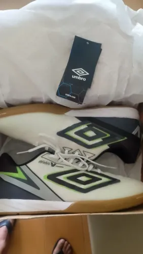 Chuteira futsal Umbro Sala V