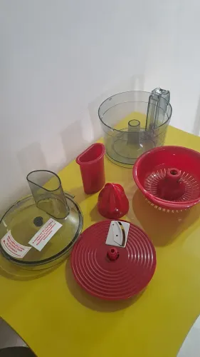 Peças de multiprocessador Philco. 