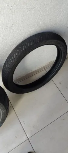 Dois Pneus meia vida e uma ponteira esportiva Fortuna