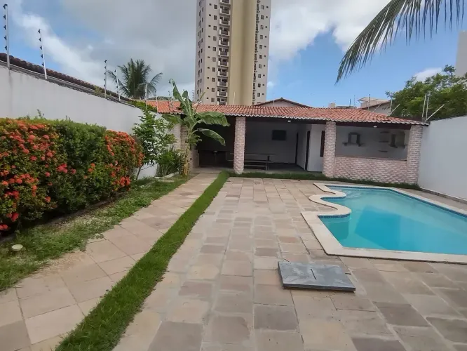 JB CASA EM CAPIM MACIO COM 4 QUARTOS SENDO 4 SUÍTES 284M² COM PISCINA EM EXCELENTE LOCALIZ