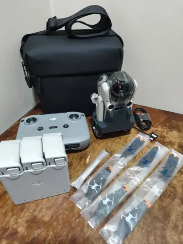 Drone DJI Mini 4 Pro Fly More Combo Plus + Protetor de Hélices