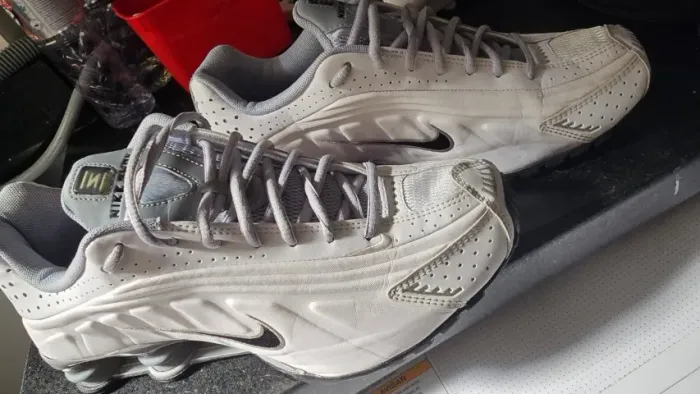 Nike show r4 branco - tam. 40 (necessário arrumar sola)