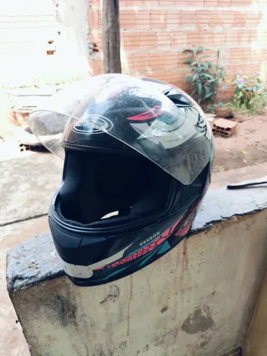 Capacete pra sair rápido pouco usado!