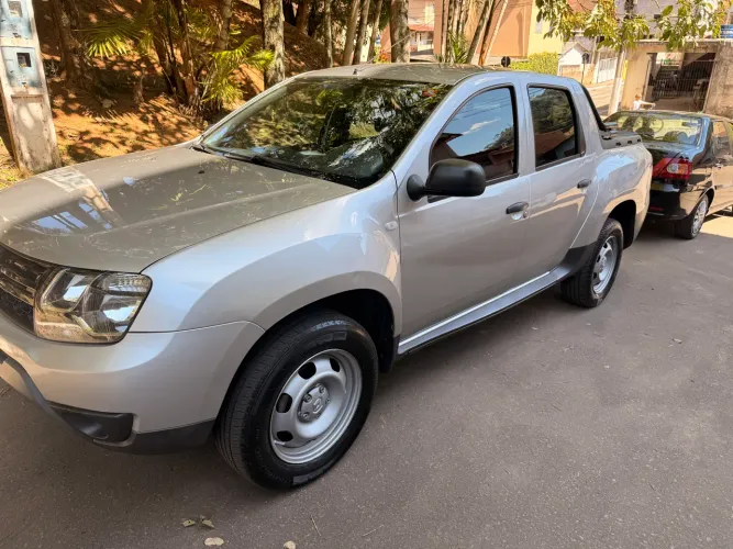 Renault Duster Oroch Exp. 1.6 Hi-flex 16V Mec. 2018