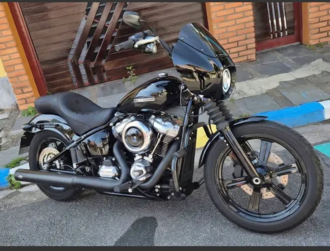 Banco Confort Pedrinho Darck Custom Street Bob Harley-Davidson 