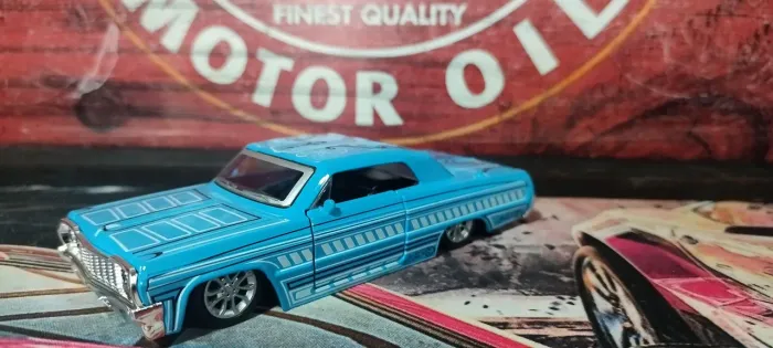 Miniatura Impala Lowride Scala 1:36