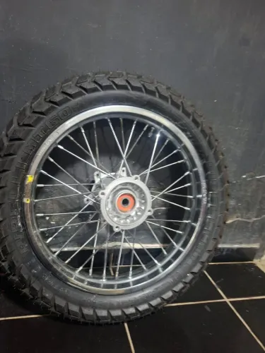 Pneu para moto 110/90-17