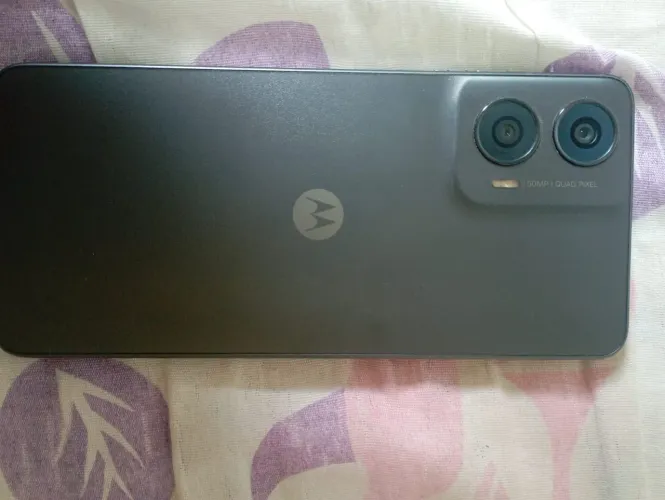 Celular moto g24 128 GH estado de nono sem nenhum arranhão com película carregador