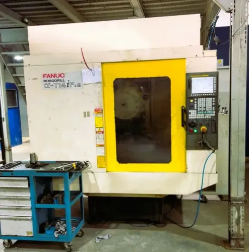 CENTRO DE USINAGEM CNC VERTICAL - FANUC - ROBODRILL ?-T14iFL- 500 X 400 X 330 - ANO 2011