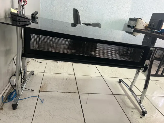 Mesa de vidro para escritório 