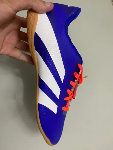 Chuteira Adidas Predator Essentials 24.5 nova