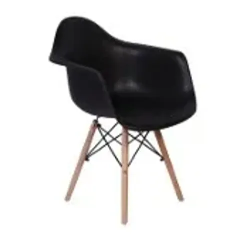 Cadeira Charles Eames Wood Daw