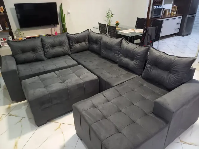 Sofá chaise 7 lugares com puff grande