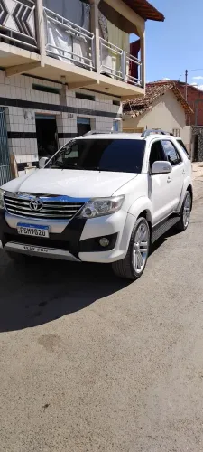 Toyota Hilux SW4 SR 4X2 2.7/ 2.7 Flex 16V Aut. 2014