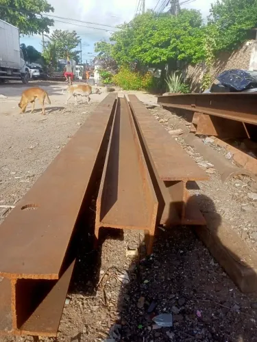 Vigas H de 7,50m a média, sao de 8x8 polegadas e 1/2 polegadas de espessura...