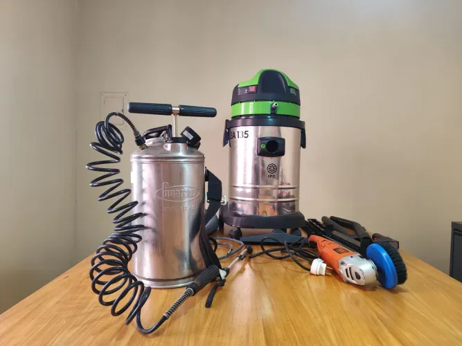 Kit completo para limpeza de estofados, extratora EA135 + Guarany inox + Politrz