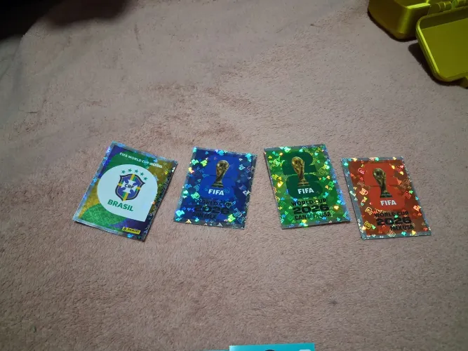 Vendo figurinhas ledes a negociar, as outras 40 cada