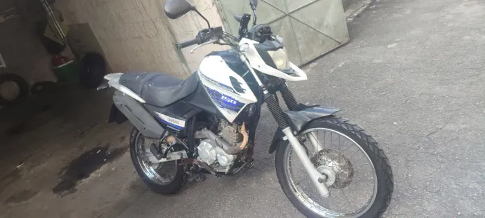 Moto tudo ok só pegar e tranferir aceita troca !