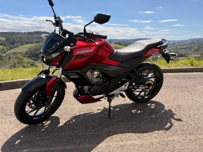 Yamaha FZ15 Fazer 2025 | Apenas 996 km | Impecável