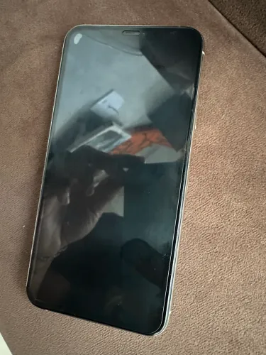 iPhone 11 Pro Max 64 gigas (troco)