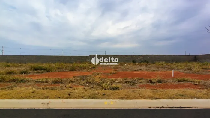 Terreno disponível para venda no bairro Novo Mundo em Uberlândia - MG.