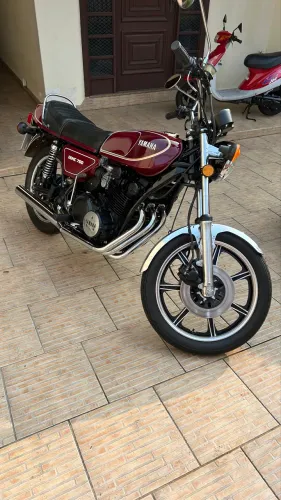 YAMAHA XS 750 DOHC 