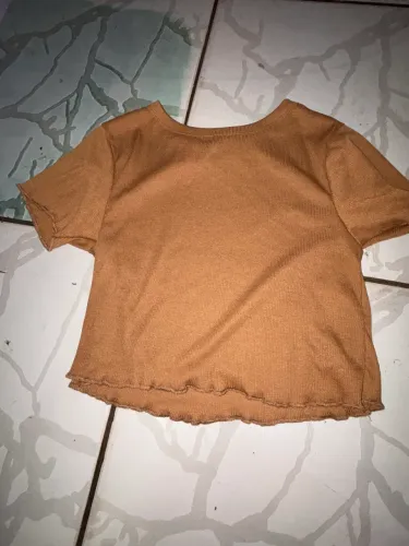 Camiseta Marrom