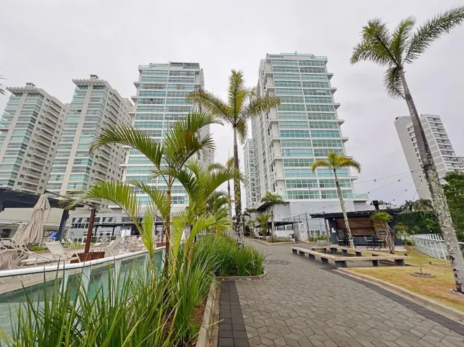 Apartamento com 3 dormitórios à venda, 127 m² por R$ 2.690.000 - Itacolomi - Balneário Piç