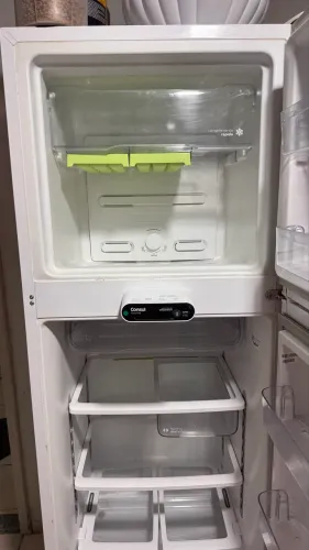 Geladeira seminova 
