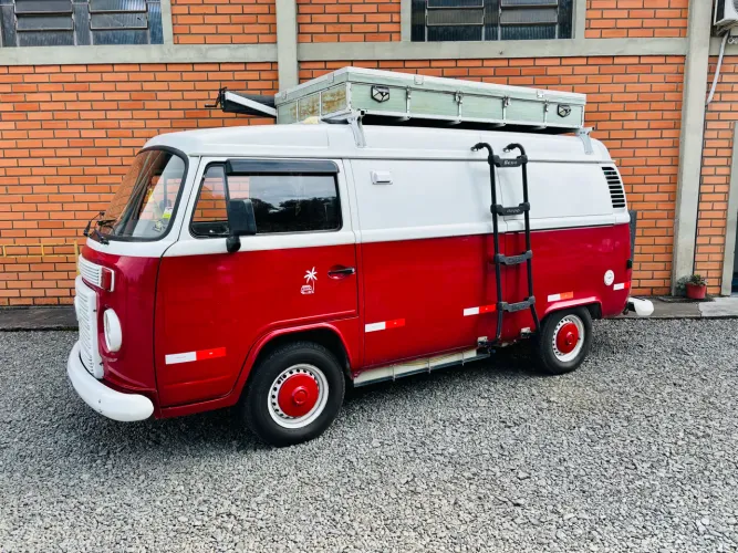 Volkswagen Kombi Furgão 1.4 MI Total Flex 8V 2006
