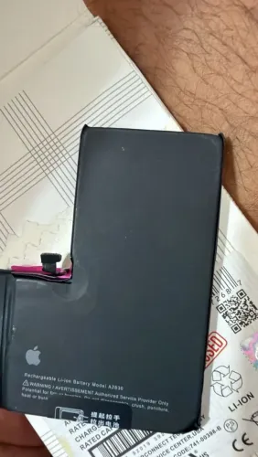 Bateria de iPhone 14 pro Max