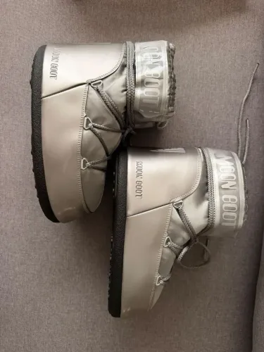 Bota De Neve Moon Boot Icon Low Glance Prateada Original