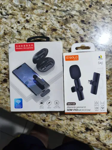 Microfones de lapela USB-C, em ótimo estado.