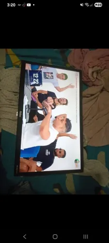 TV Smart 24" em ótimo estado!