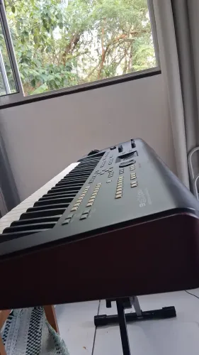 Sintetizador yamaha MoxF6