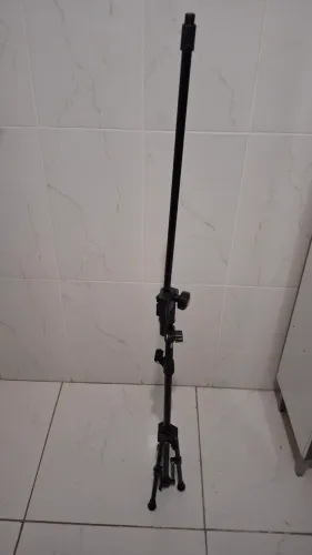 Pedestal para microfone novo
