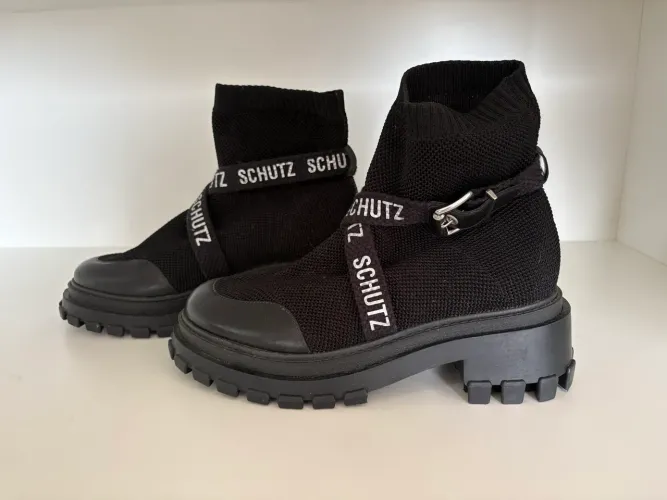 Bota Schutz 37