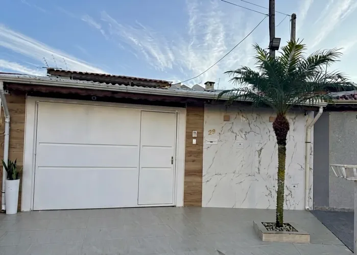 Aluga-se casa no Jardim do Vale I