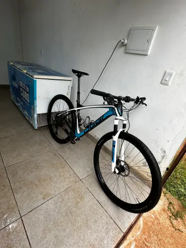 Bike Oggi Agile Pro Carbono