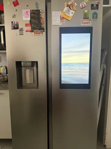Geladeira Samsung duas portas com Family Hub