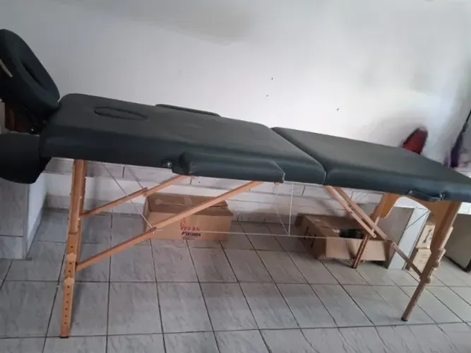 MACA PORTATIL EM MADEIRA SEMI NOVA - SUPORTA 250KG - RETIRAR NO LOCAL