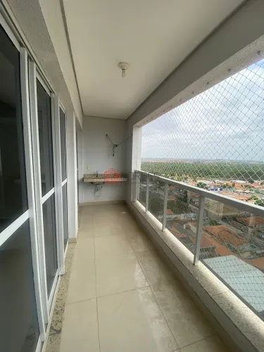 Apartamento com 02 quartos sendo uma suíte com móves planejados