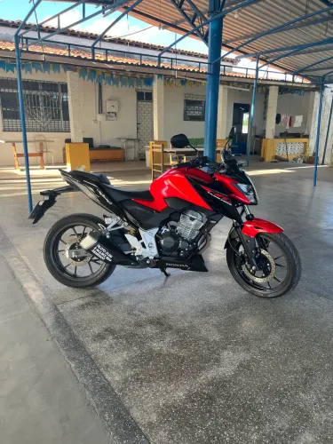 VENDE-SE CB 300f
