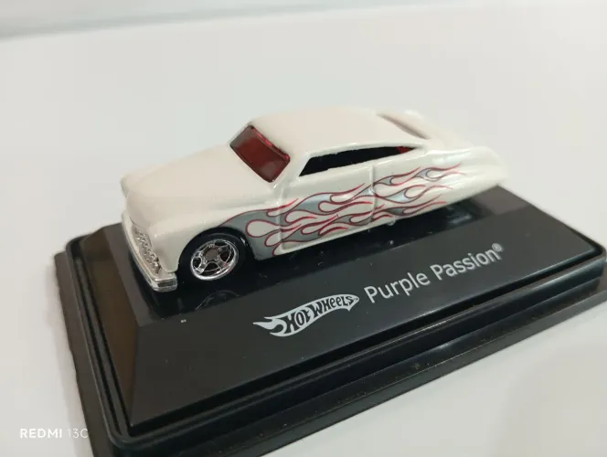 Rara Miniatura Purple Passion - Hotwheels - escala 1/87