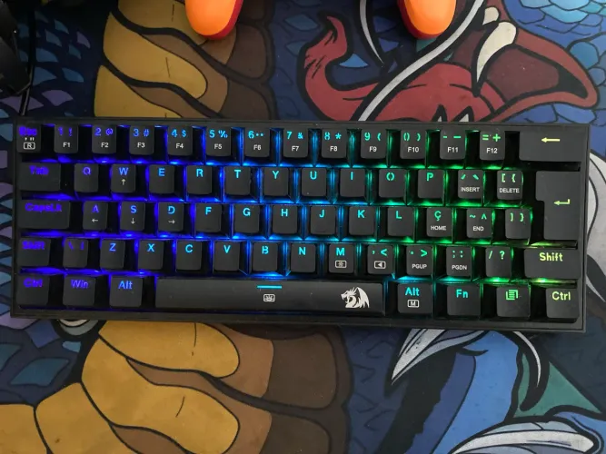 teclado redragon 60% novinho