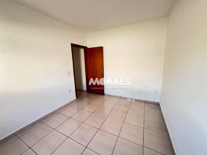 Casa com 2 quartos para alugar, 60 m² por R$ 1.250/mês - Jardim Jaragua - Bauru/SP.
