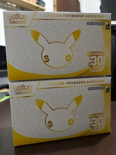 2 ETBs de Coleção de Treinador avançado Pokémon 30 anos 