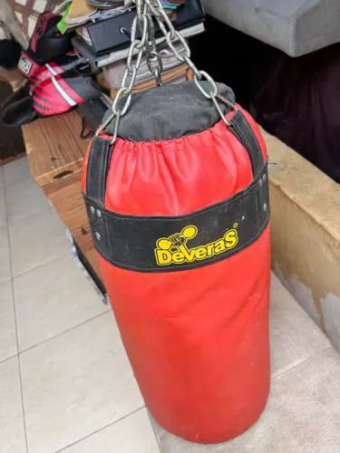 Saco de Boxe Cheio 70 cm - Bem Conservado